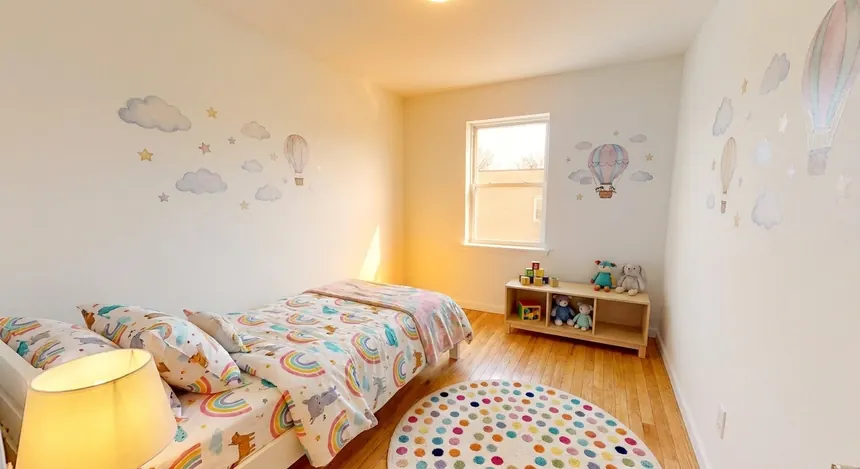 Chambre d'enfant décorée par l'IA après home staging virtuel